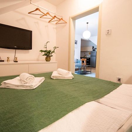Spacious 1-Bedroom Apartment Нови Сад Екстериор снимка