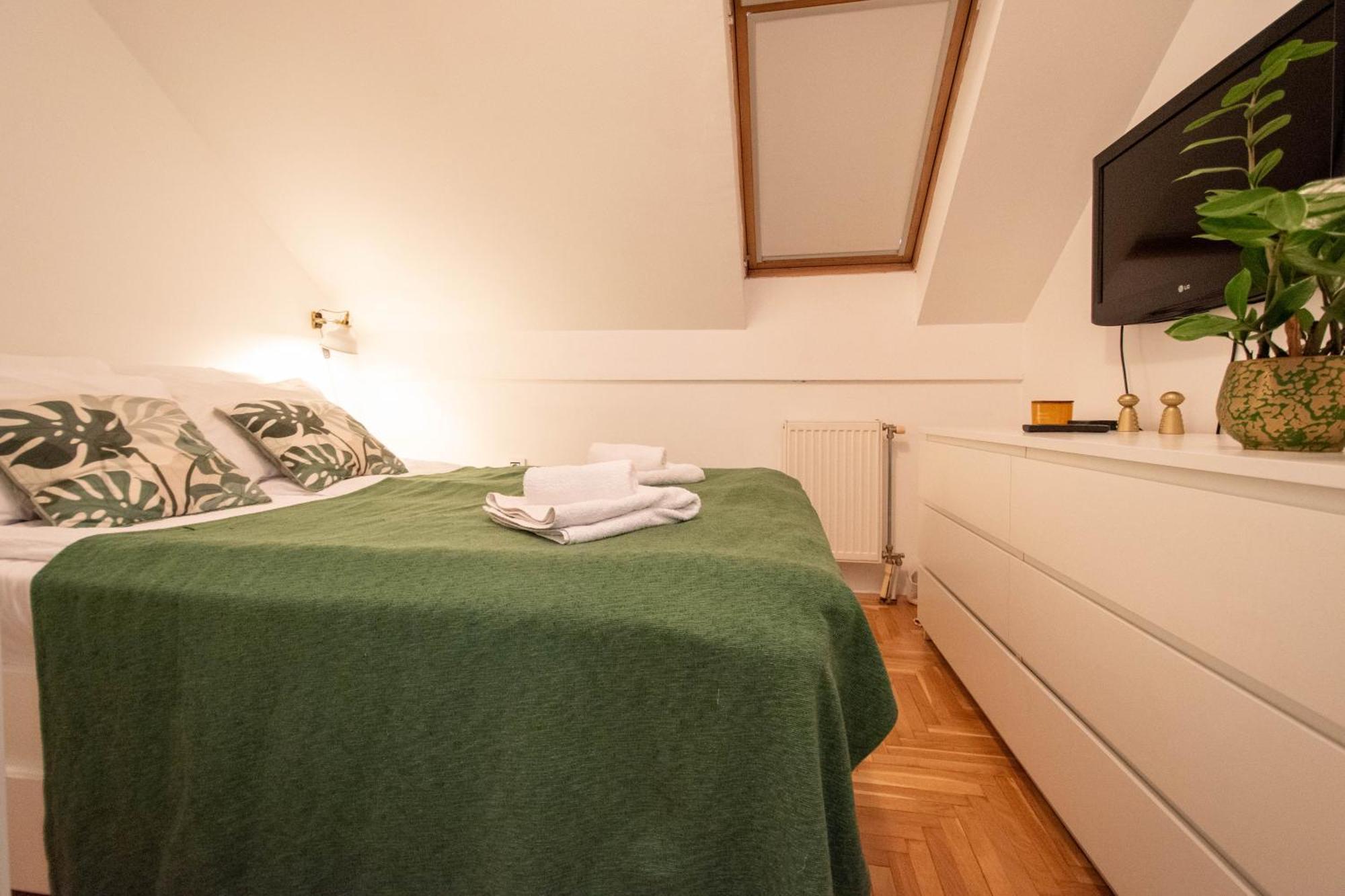 Spacious 1-Bedroom Apartment Нови Сад Екстериор снимка